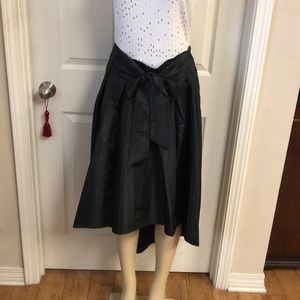 Hi low black skirt